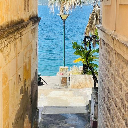 Apartamento Hearth Of Rose Herceg Novi Exterior foto
