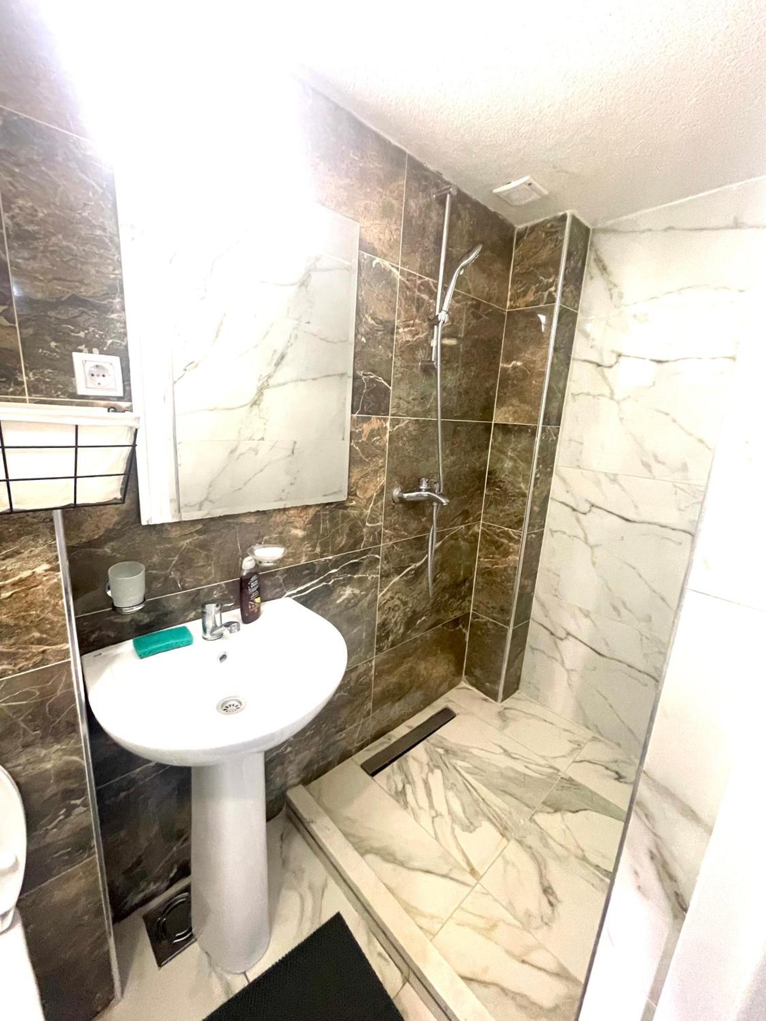 Apartamento Hearth Of Rose Herceg Novi Exterior foto