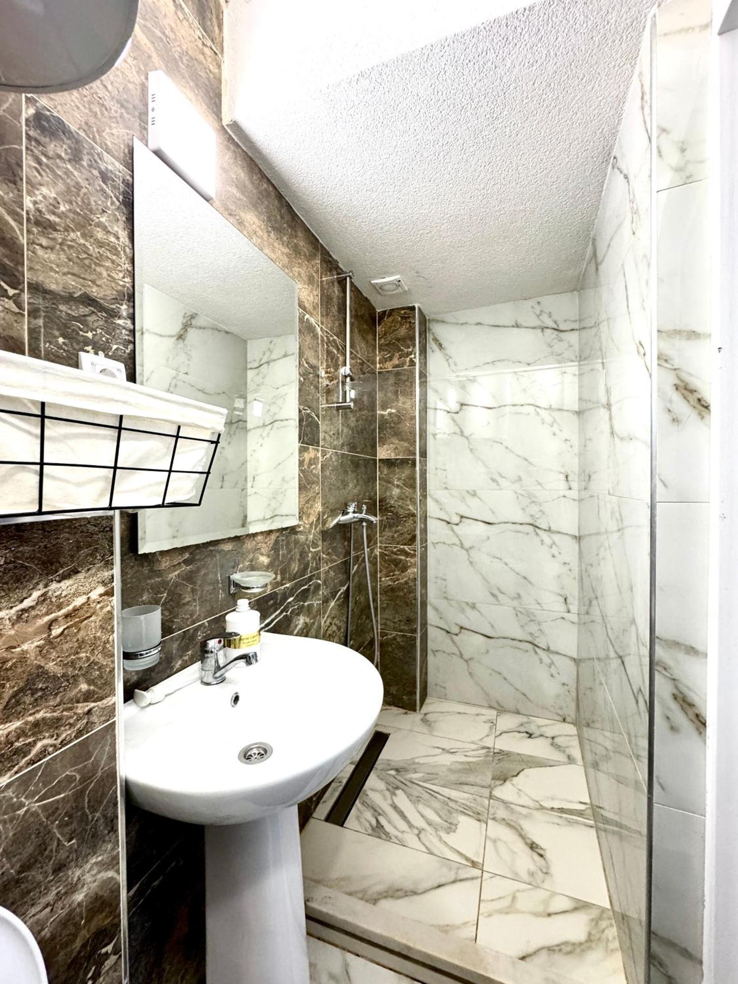 Apartamento Hearth Of Rose Herceg Novi Exterior foto